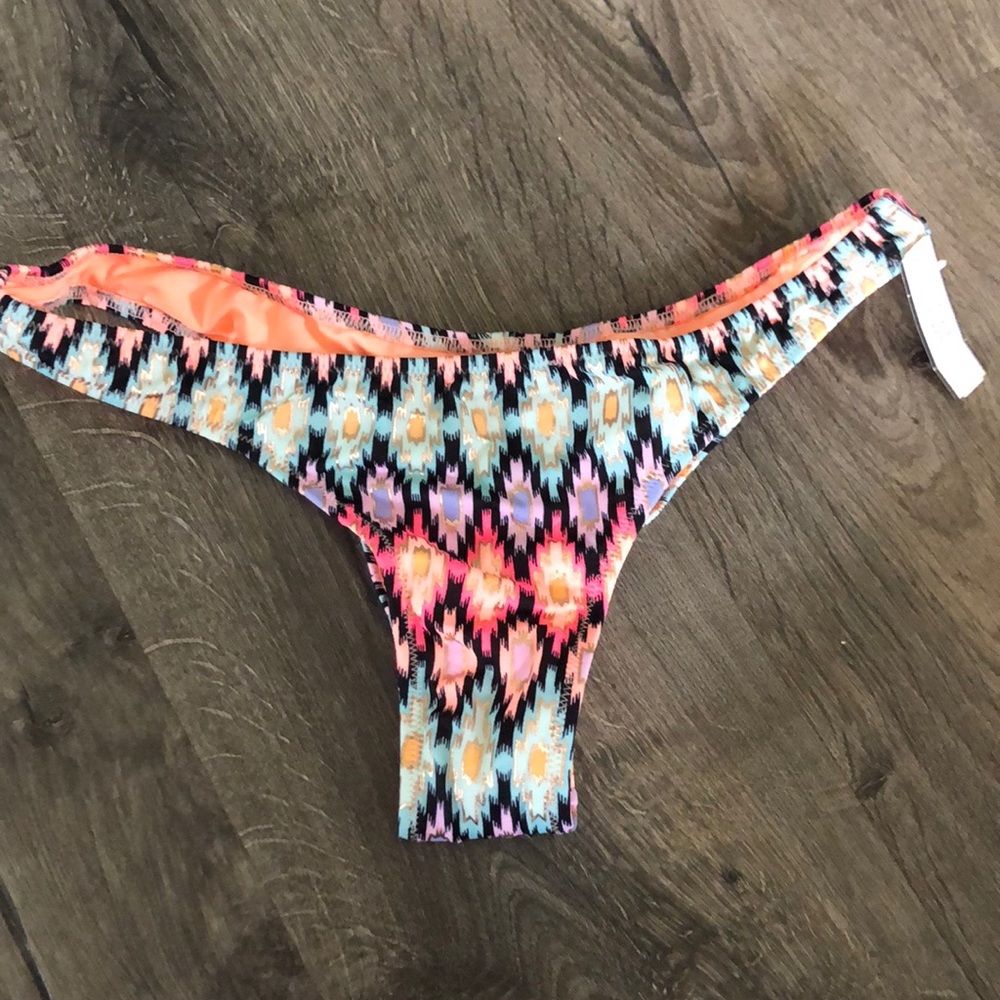 Cheeky scrunch butt bikini bottom